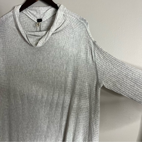 We the Free People Size Large Lover Rib Knit Cowl Neck Split Back Sweater GSB - Picture 5 of 7